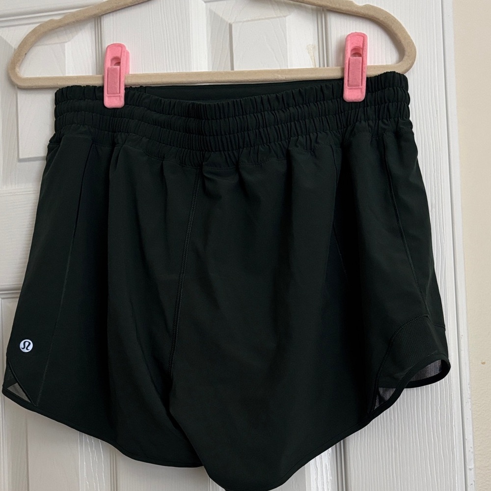 lululemon athletica dark green hotty hot shorts size 12